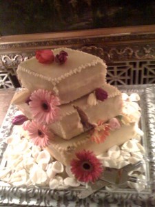 Very cool looking cake. But this isn't what we ate for dessert... we had something like chocolate heaven. Yum!!